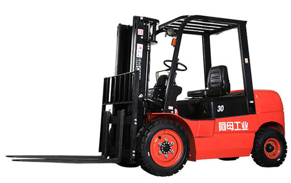 3.0-3.5噸T3國(guó)產(chǎn)發(fā)動(dòng)機(jī)內(nèi)燃叉車(chē)（排放標(biāo)準(zhǔn)國(guó)3） (2)